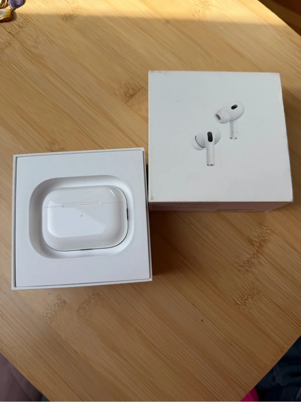 Apple AirPods Pro White Wireless Earbuds with Charging Case 2nd Gen